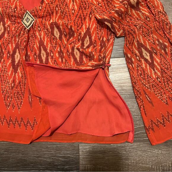Bandolino Red Flowy Boho Patterned Blouse Size 12P - Picture 6 of 9